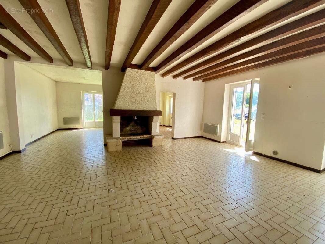 Maison à vendre, 130m², Alles-sur-Dordogne