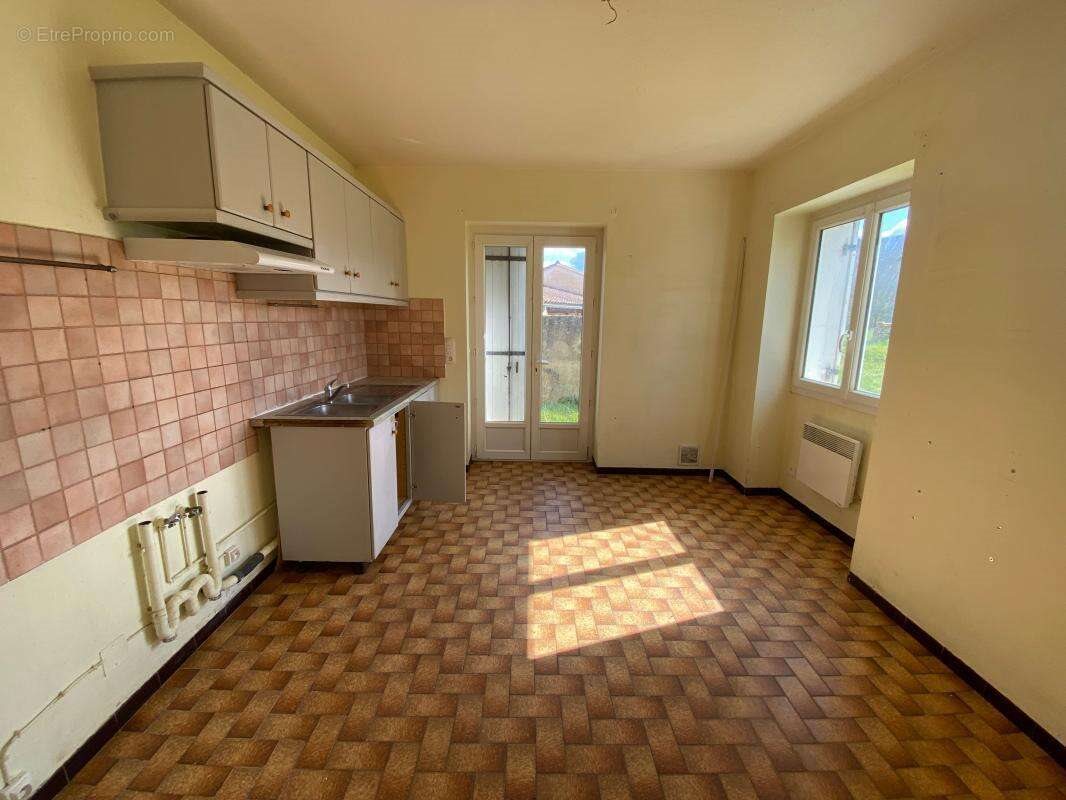 Maison à vendre, 130m², Alles-sur-Dordogne