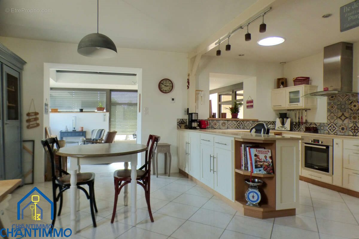 Maison à vendre, 146m², La Châtaigneraie