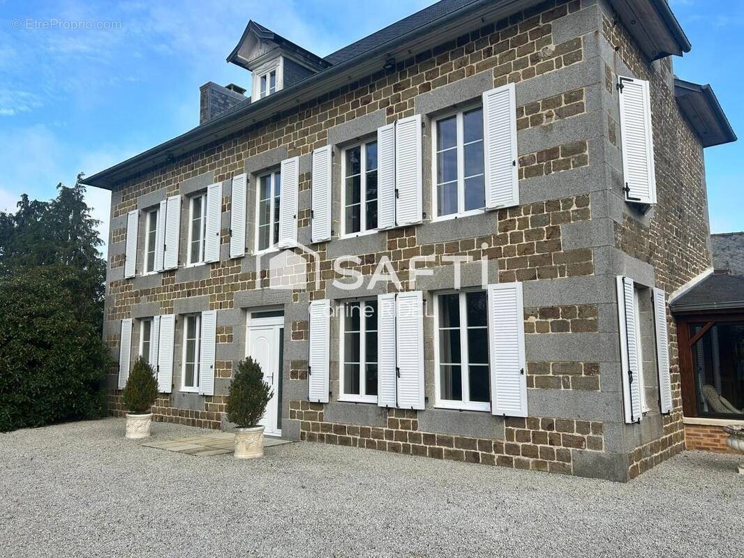 Maison à vendre, 255m², Domjean