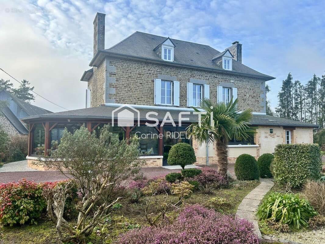 Maison à vendre, 255m², Domjean