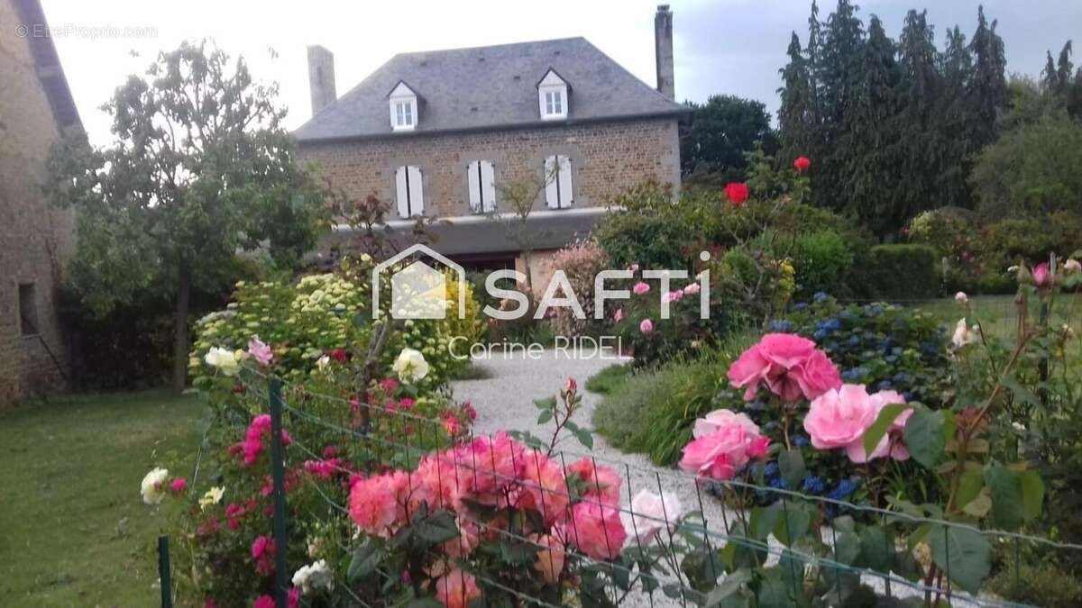 Maison à vendre, 255m², Domjean