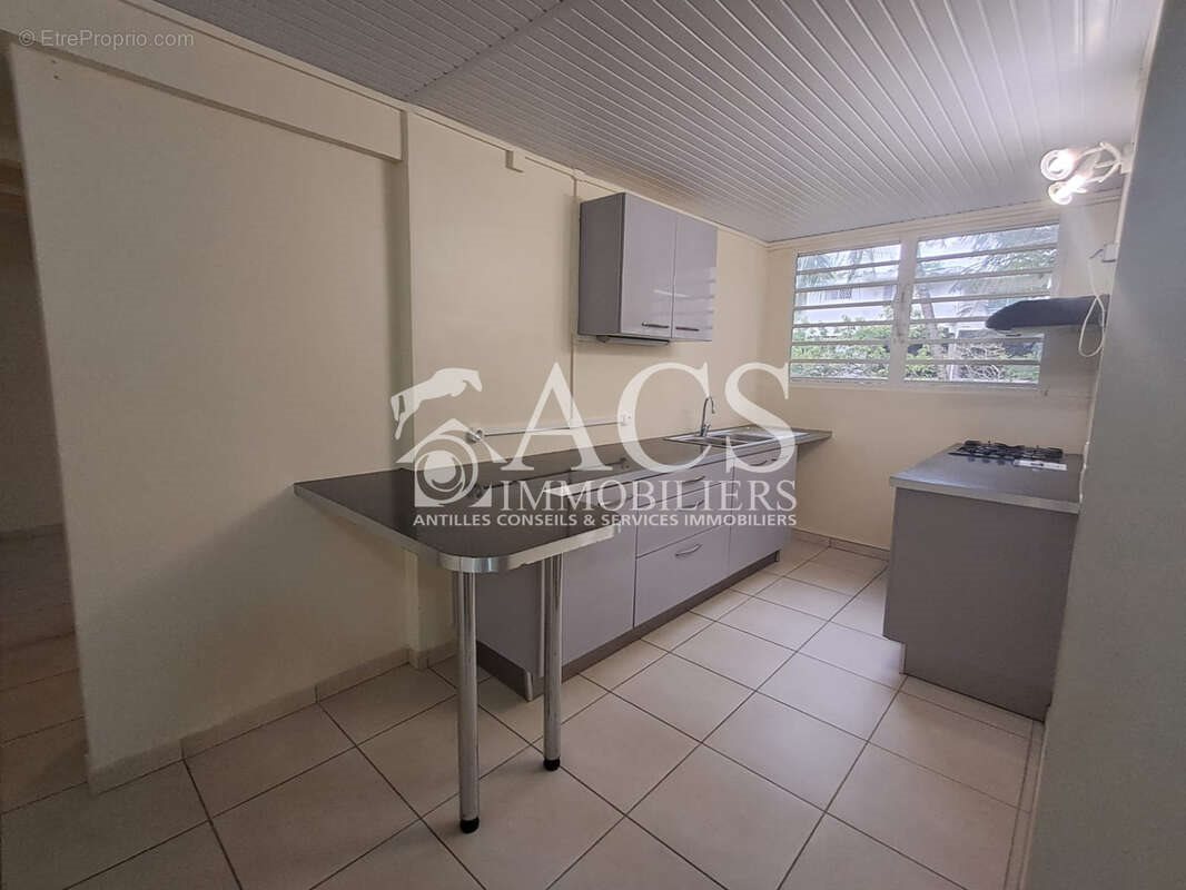 Appartement à vendre, 59m², Fort-de-France
