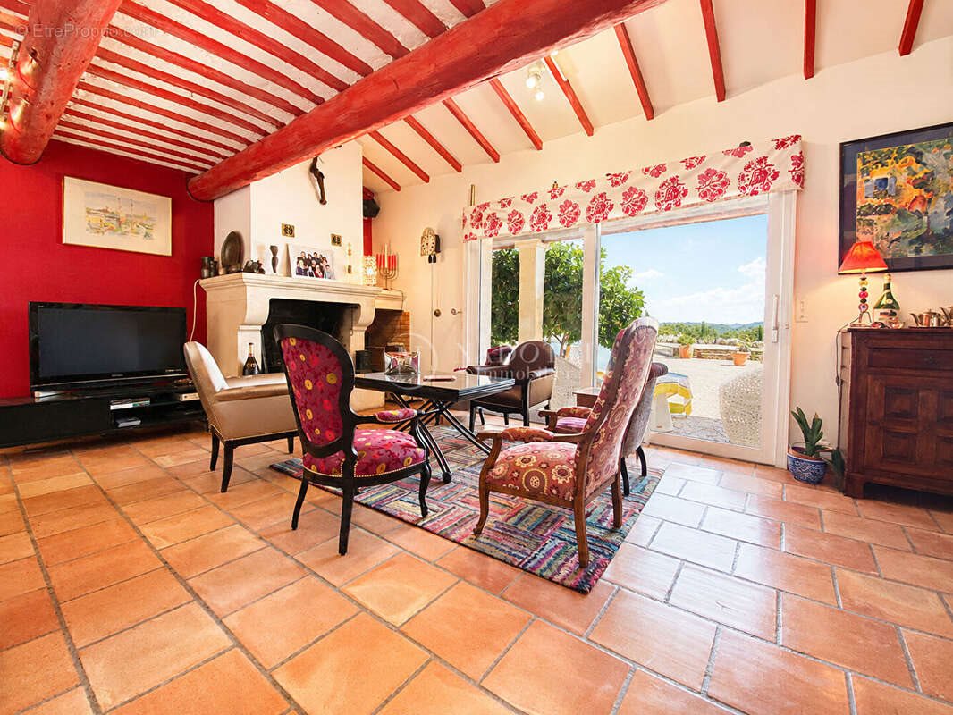 Maison à vendre, 250m², Cabrières-d'Avignon