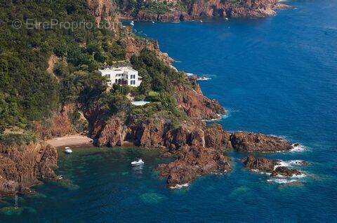 Maison à vendre, 400m², Théoule-sur-Mer