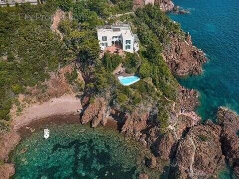 Maison à vendre, 400m², Théoule-sur-Mer