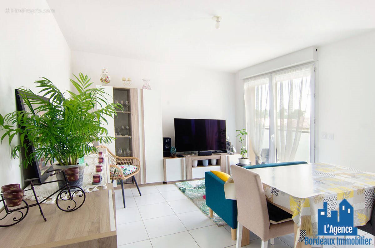 Appartement à vendre, 69m², Mérignac