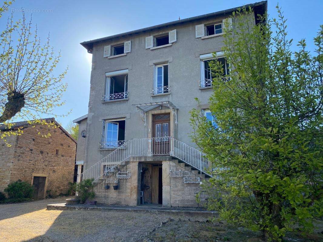 Maison à vendre, 221m², Senozan