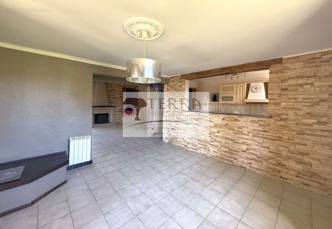 Appartement à vendre, 106m², Prunelli-di-Fiumorbo