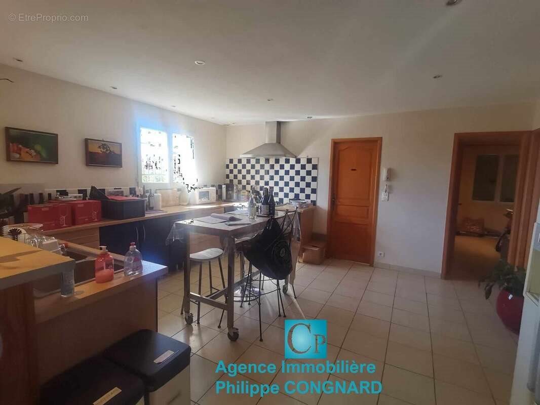 Maison à vendre, 160m², Puissalicon