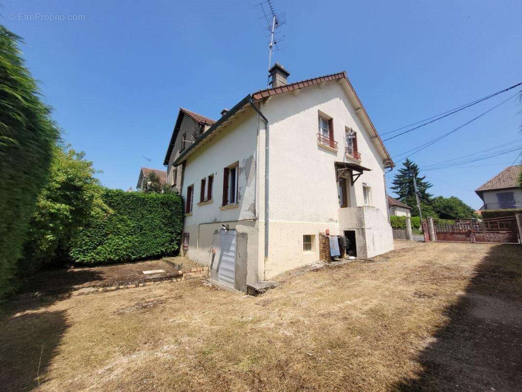 Maison à vendre, 109m², Boussac