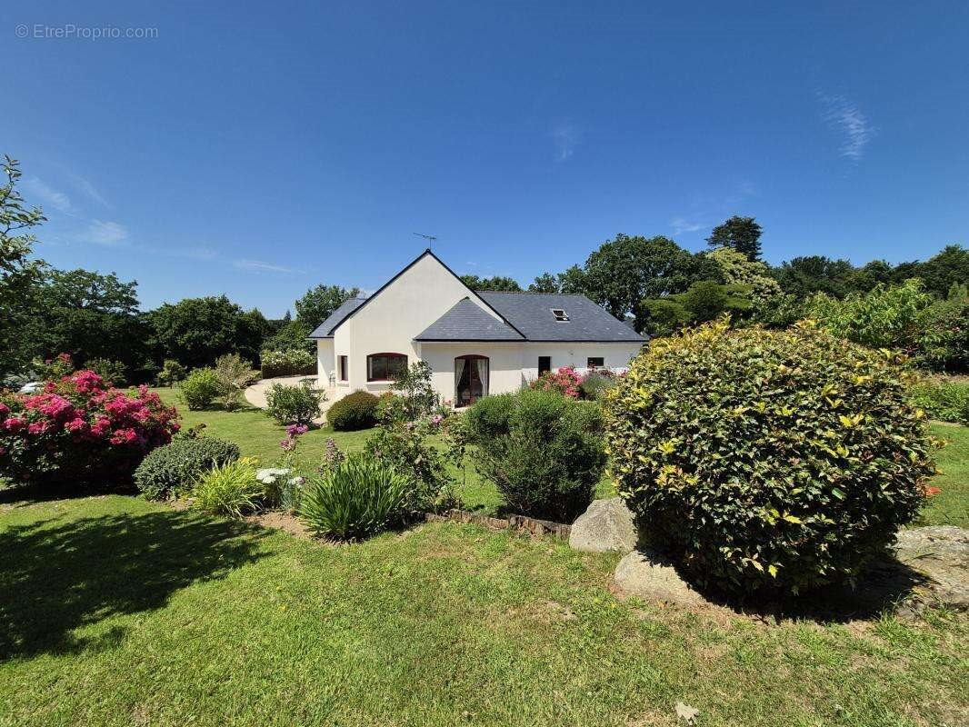Maison à vendre, 176m², Quintin