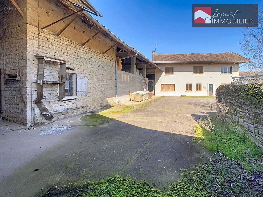 Maison à vendre, 160m², Feillens
