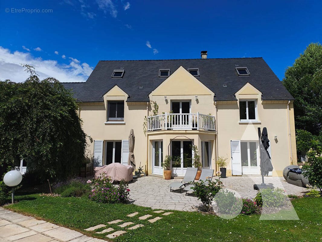 Maison à vendre, 274m², Pierrefonds
