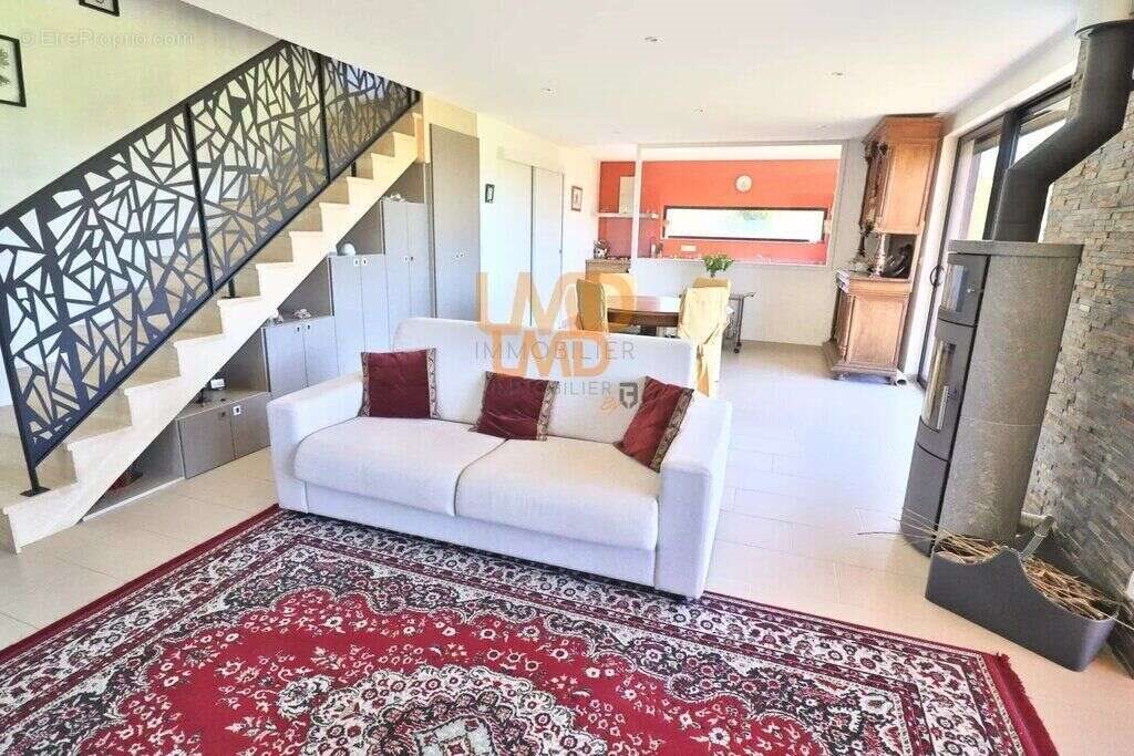 Maison à vendre, 92m², Tavernes
