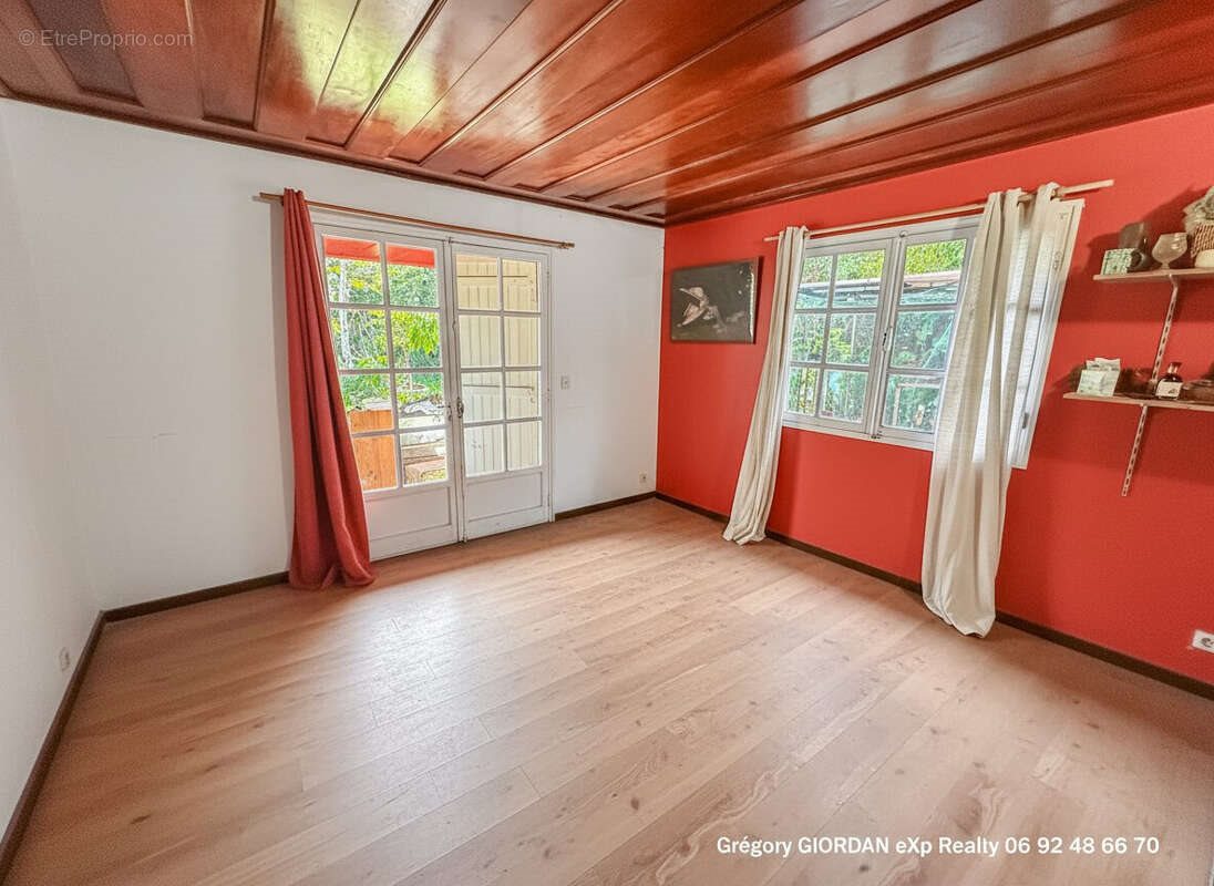 Maison à vendre, 250m², Le Tampon