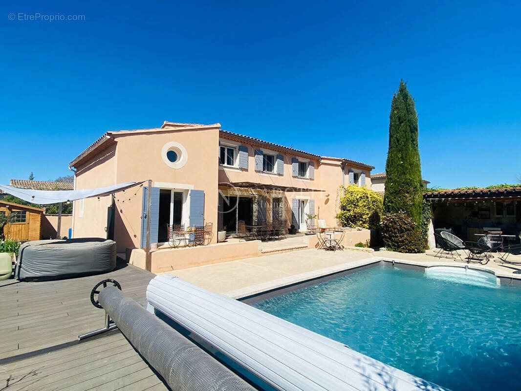 Maison à vendre, 185m², Cheval-Blanc