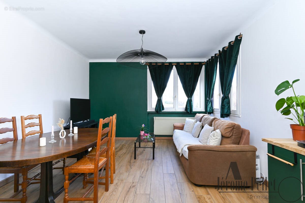 Maison à vendre, 79m², Communay