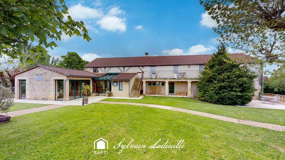 Maison à vendre, 319m², Tamniès