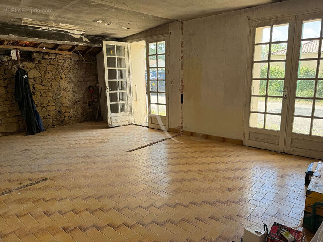 Maison à vendre, 101m², Saint-Avaugourd-des-Landes