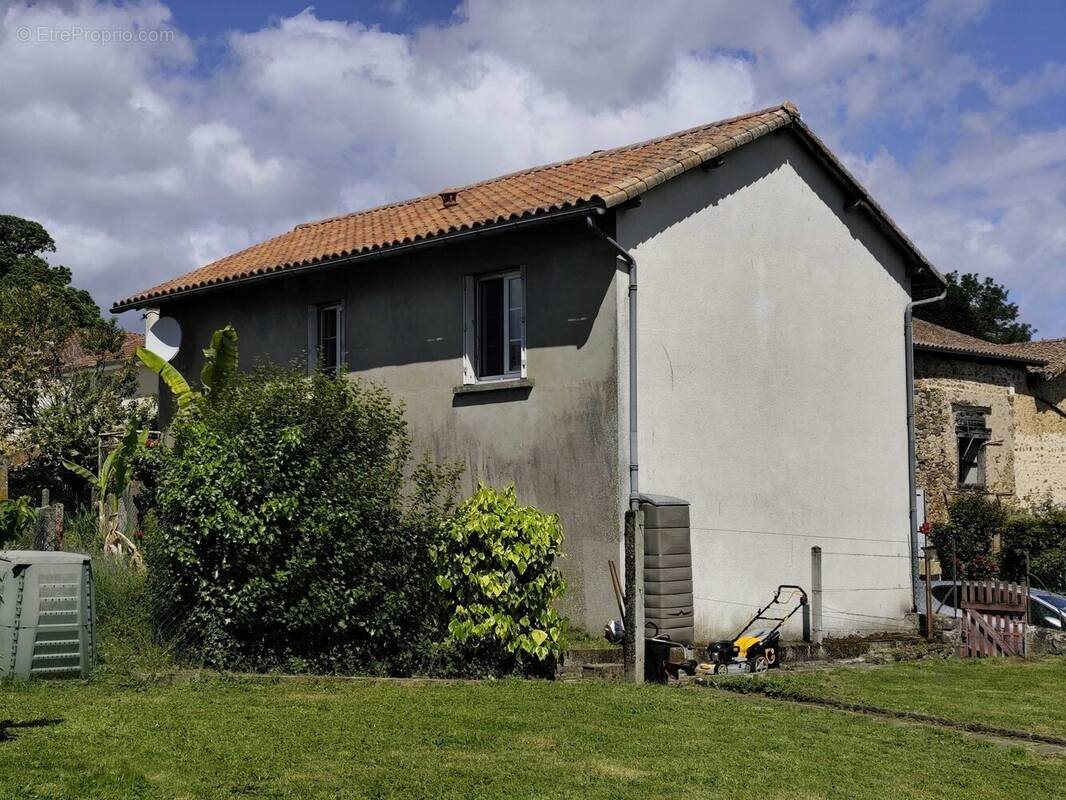 Maison à vendre, 57m², Massignac