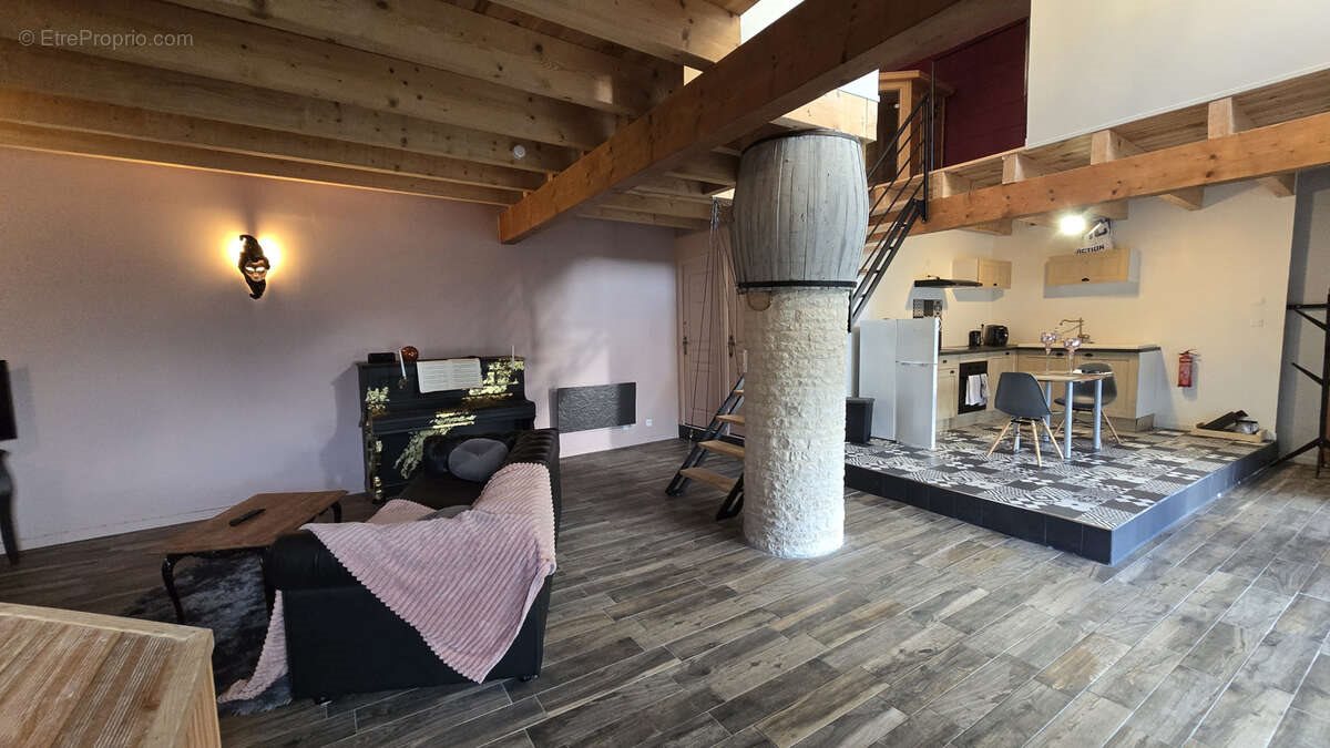 Maison à vendre, 118m², Saint-Pierre-d'Amilly