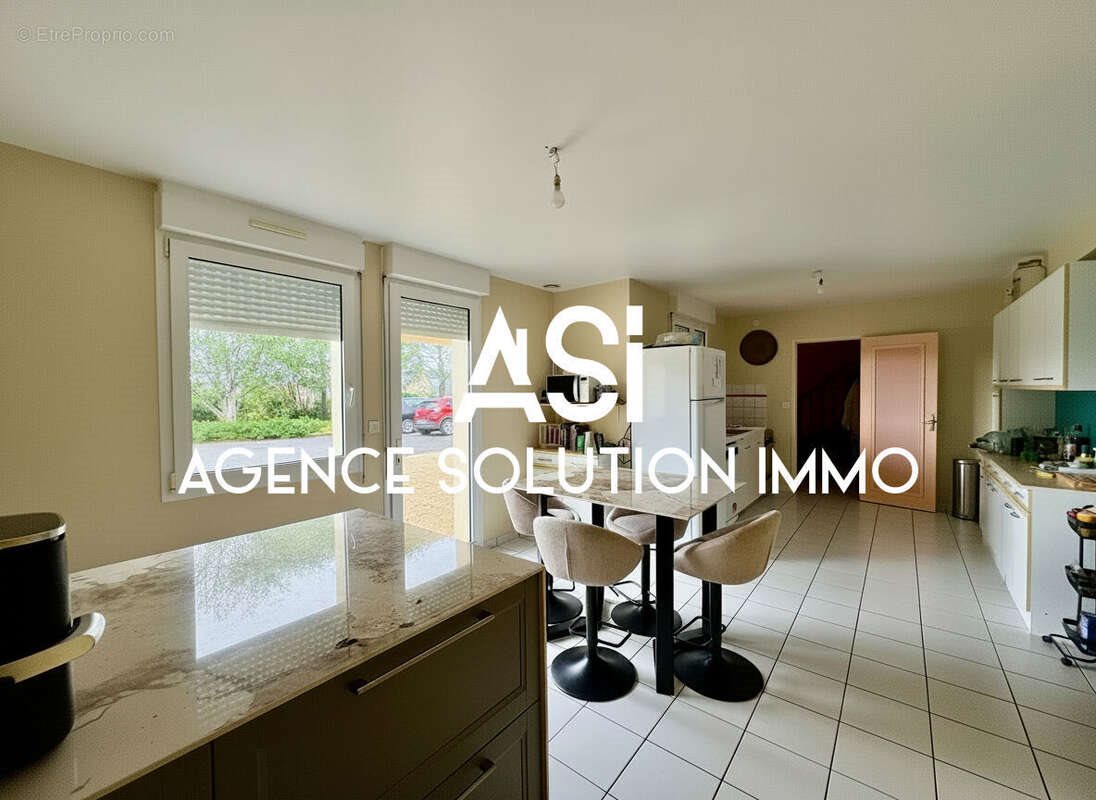 Maison à vendre, 193m², Ernée