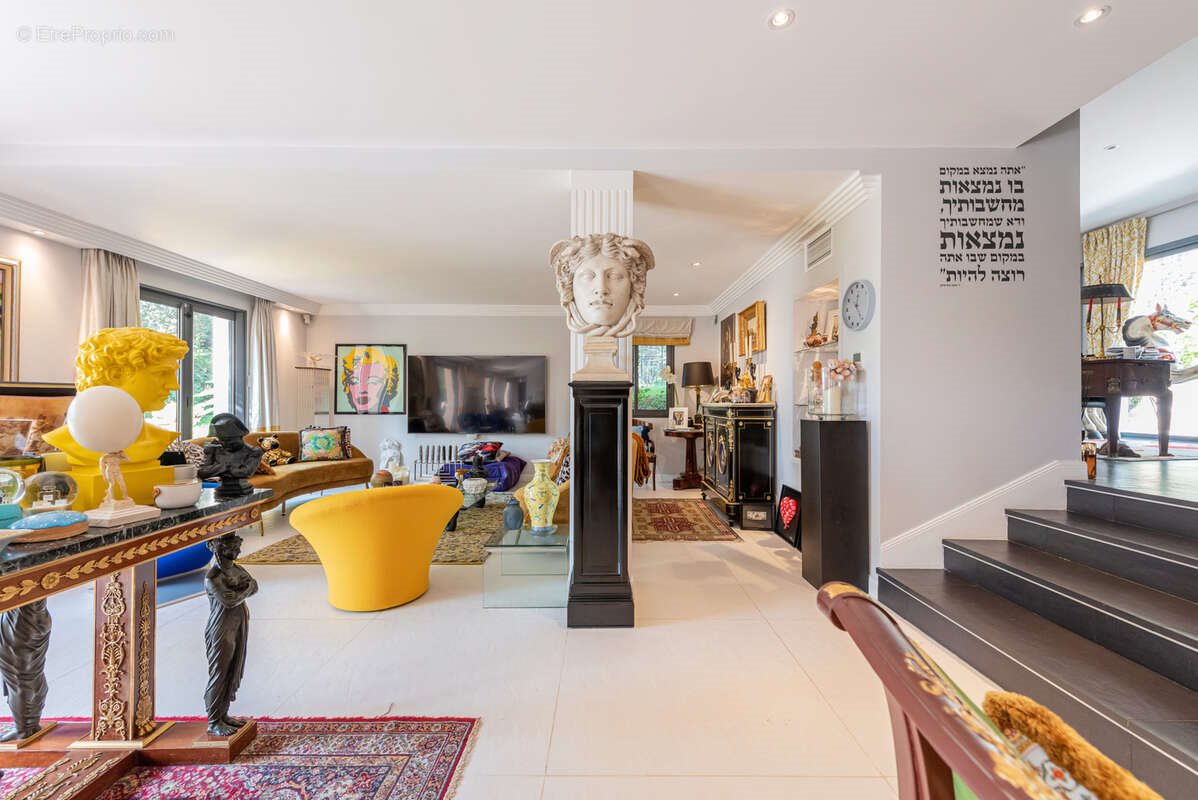 Maison à vendre, 373m², Toulon