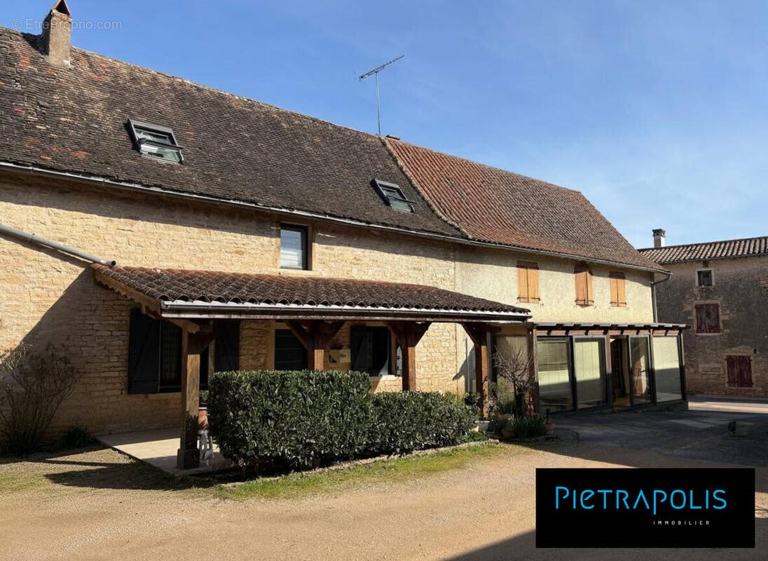 Maison à vendre, 200m², Mâcon