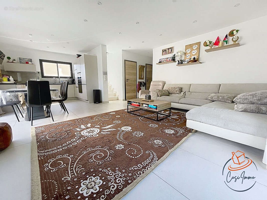 Maison à vendre, 120m², Sergy