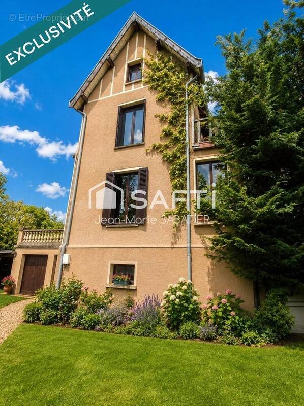 Maison à vendre, 112m², Vernassal