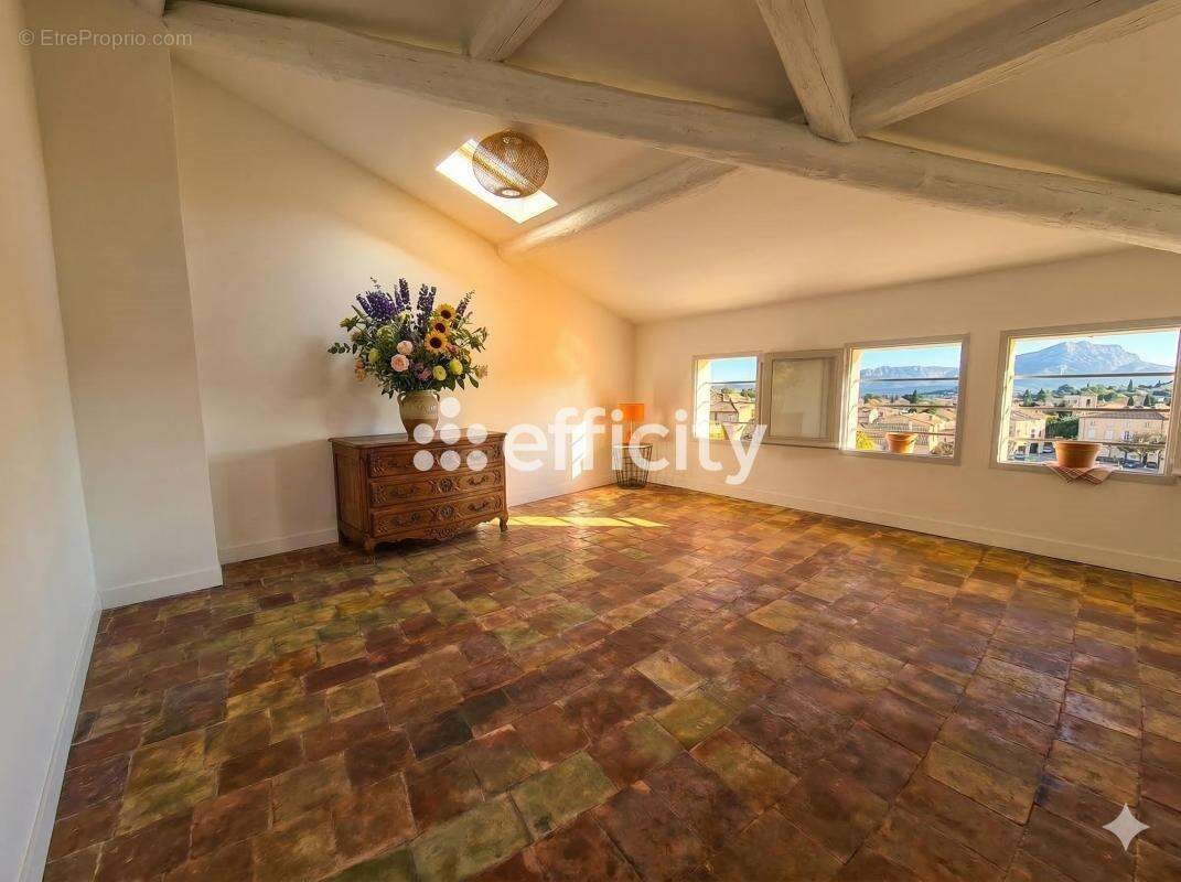 Appartement à vendre, 90m², Les Milles