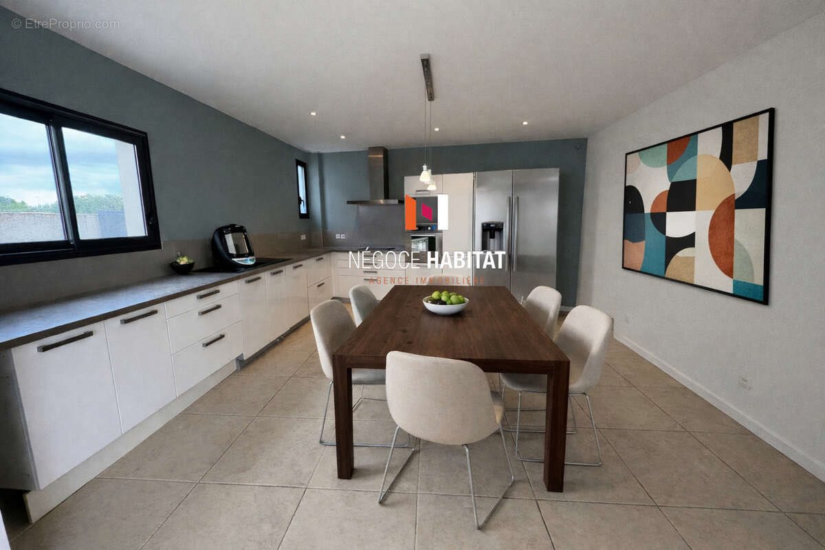 Maison à vendre, 132m², Redessan
