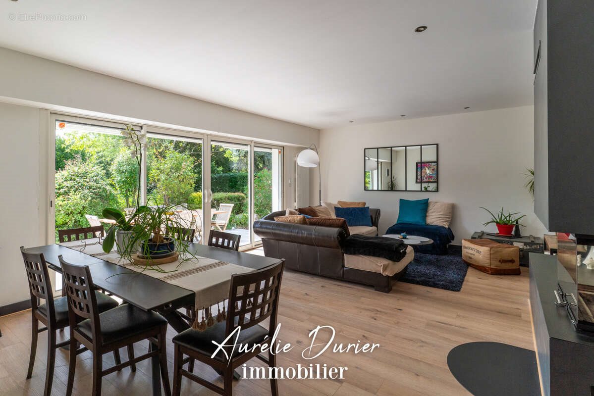 Maison à vendre, 158m², Luynes