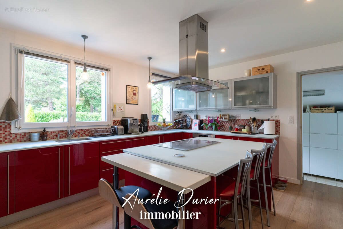 Maison à vendre, 158m², Luynes