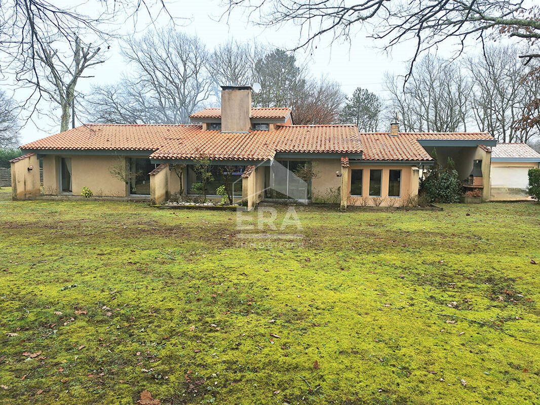 Maison à vendre, 168m², Montpon-Ménestérol