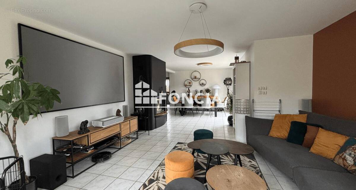 Maison à vendre, 159m², Noyal-sur-Vilaine