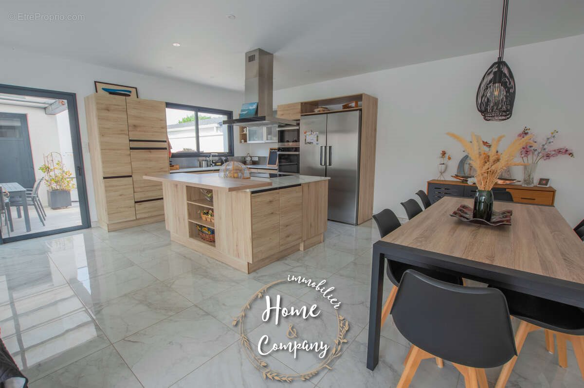 Maison à vendre, 144m², Vaux-sur-Mer