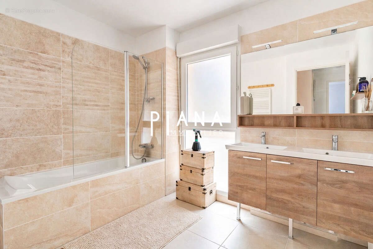 Maison à vendre, 94m², Rousset