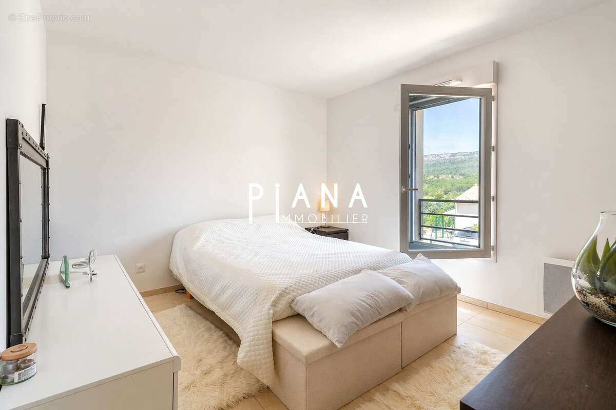 Maison à vendre, 94m², Rousset