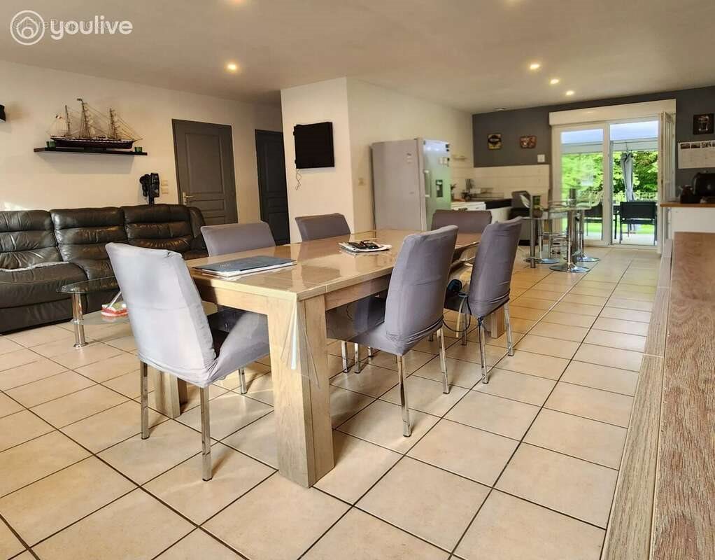 Maison à vendre, 66m², Brusvily