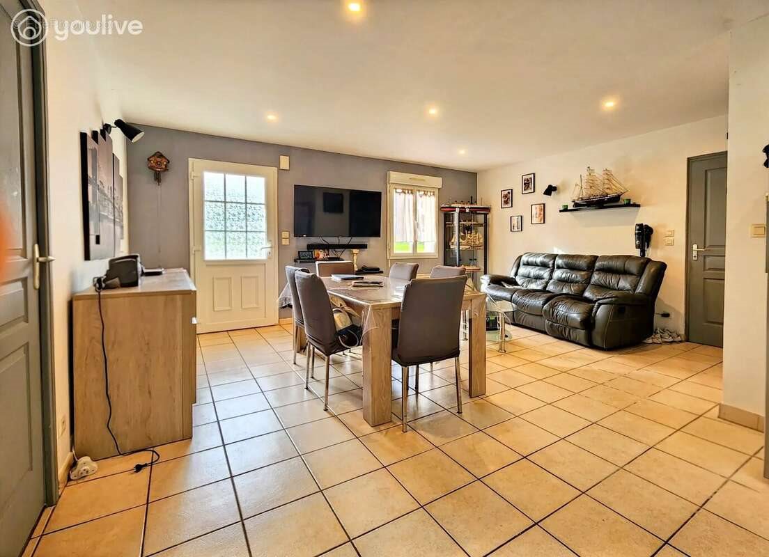 Maison à vendre, 66m², Brusvily