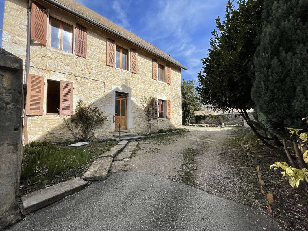 Maison à vendre, 170m², Champagne-en-Valromey