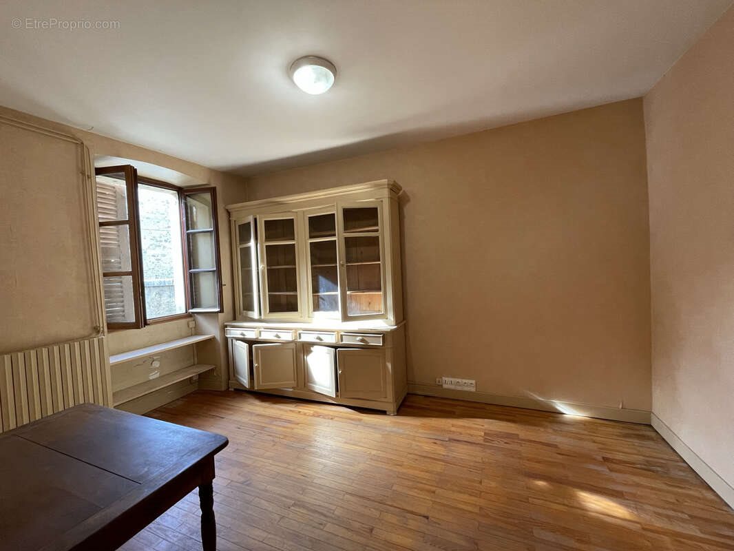 Maison à vendre, 170m², Champagne-en-Valromey