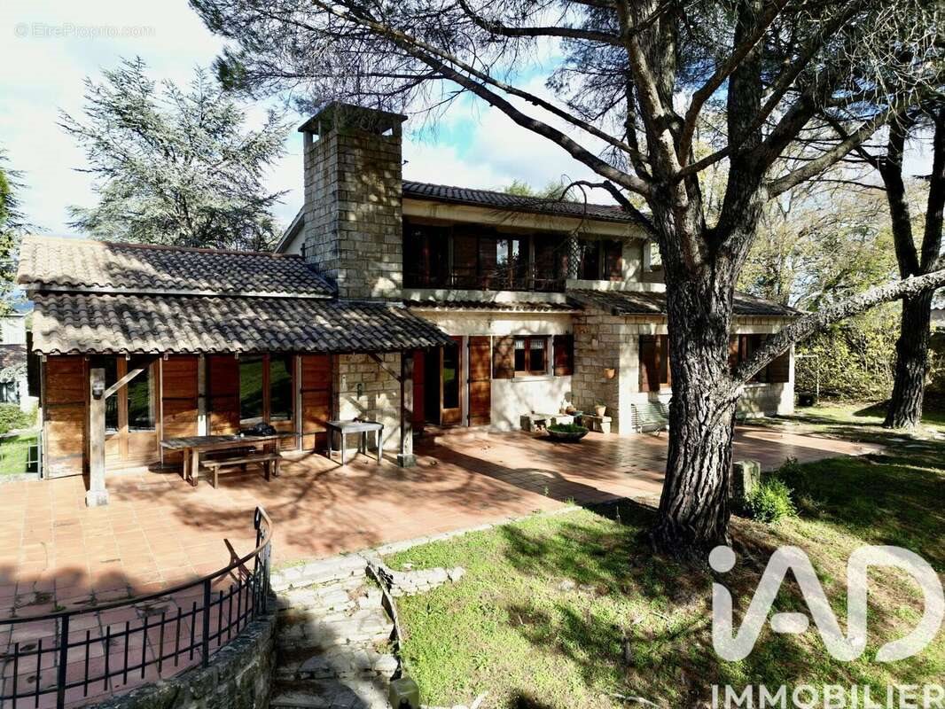 Maison à vendre, 155m², Aubenas