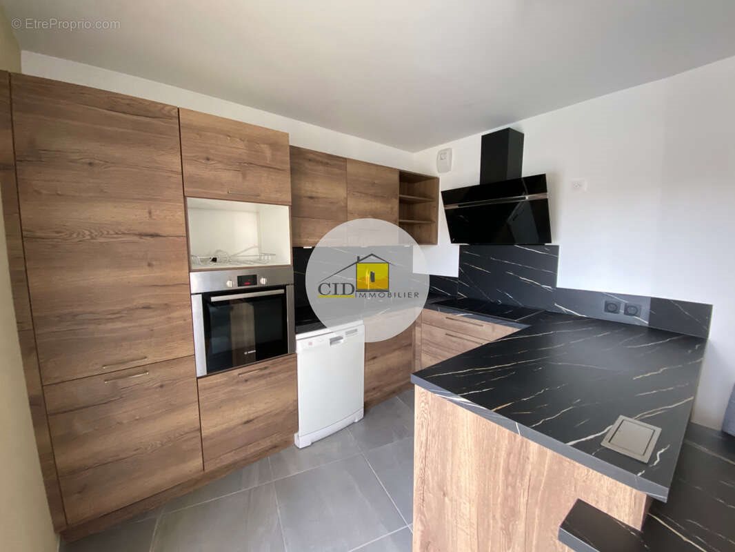 Appartement à vendre, 57m², Vénissieux