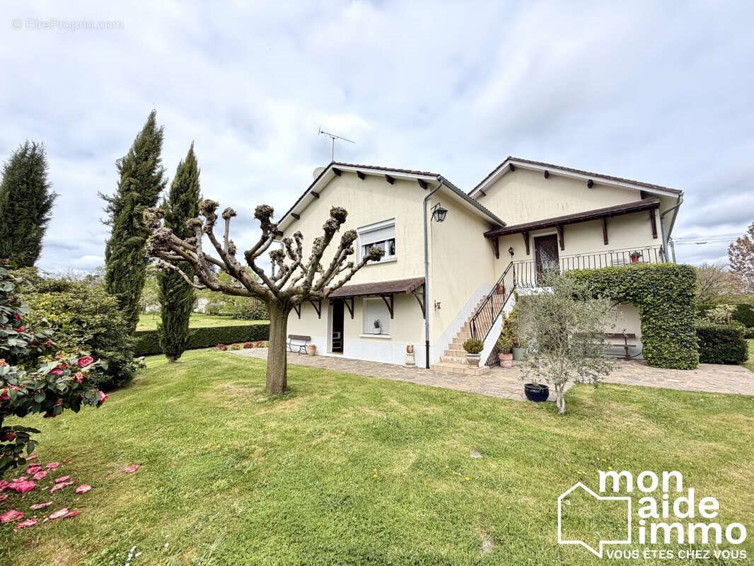Maison à vendre, 155m², Saint-Saud-Lacoussière