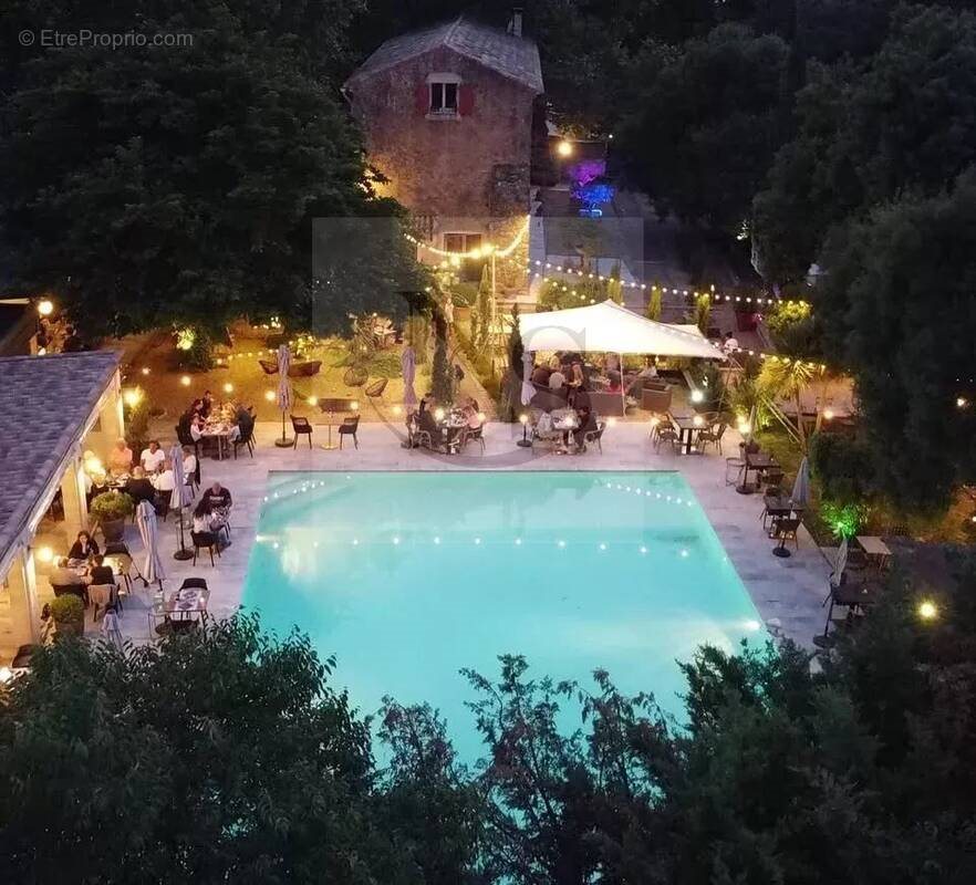 Maison à vendre, 360m², Lambesc