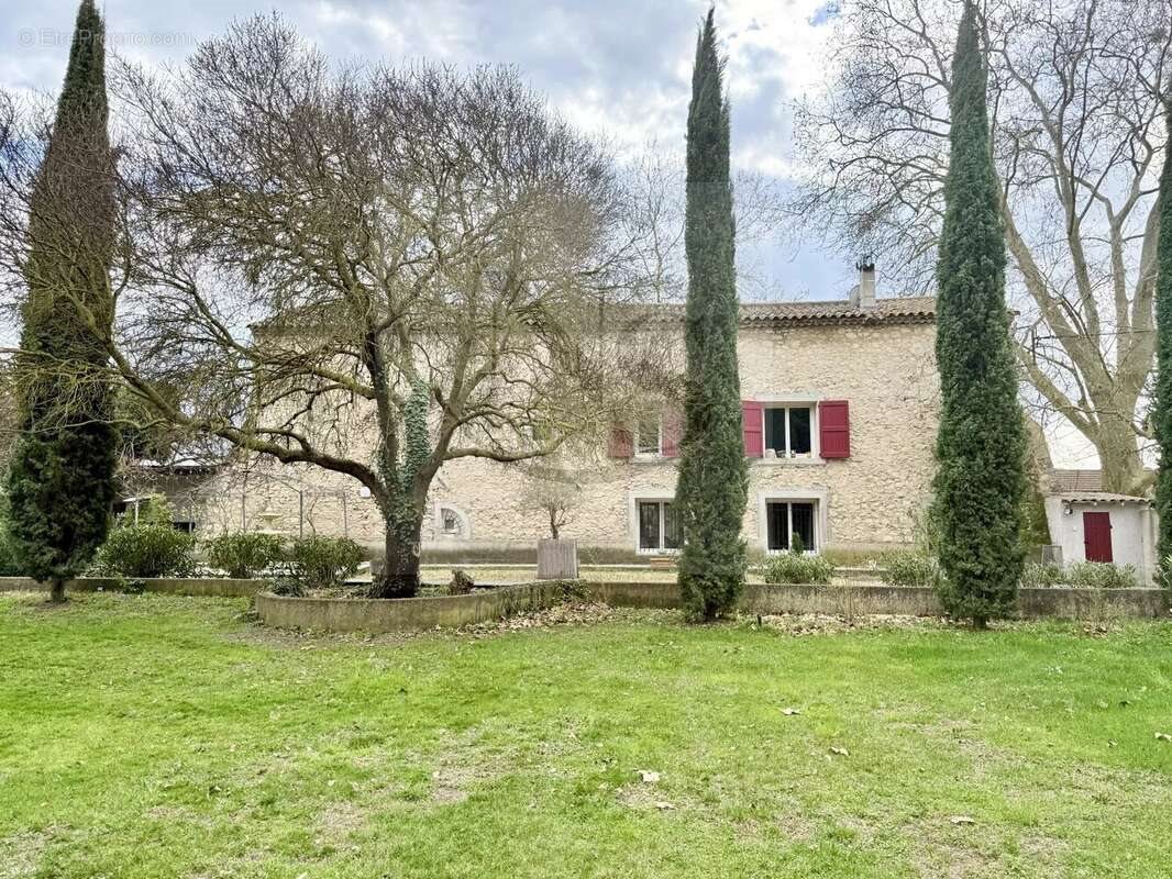 Maison à vendre, 360m², Lambesc