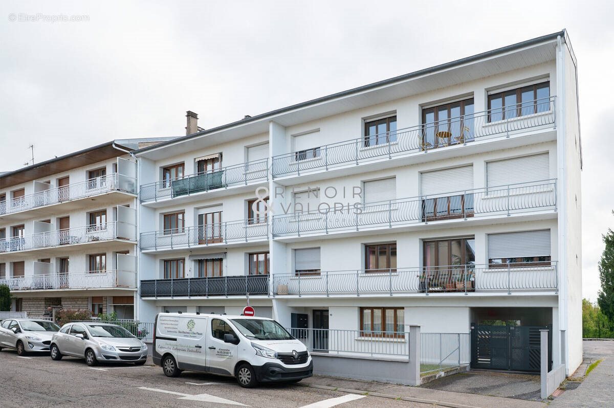 Appartement à vendre, 104m², Saint-Max